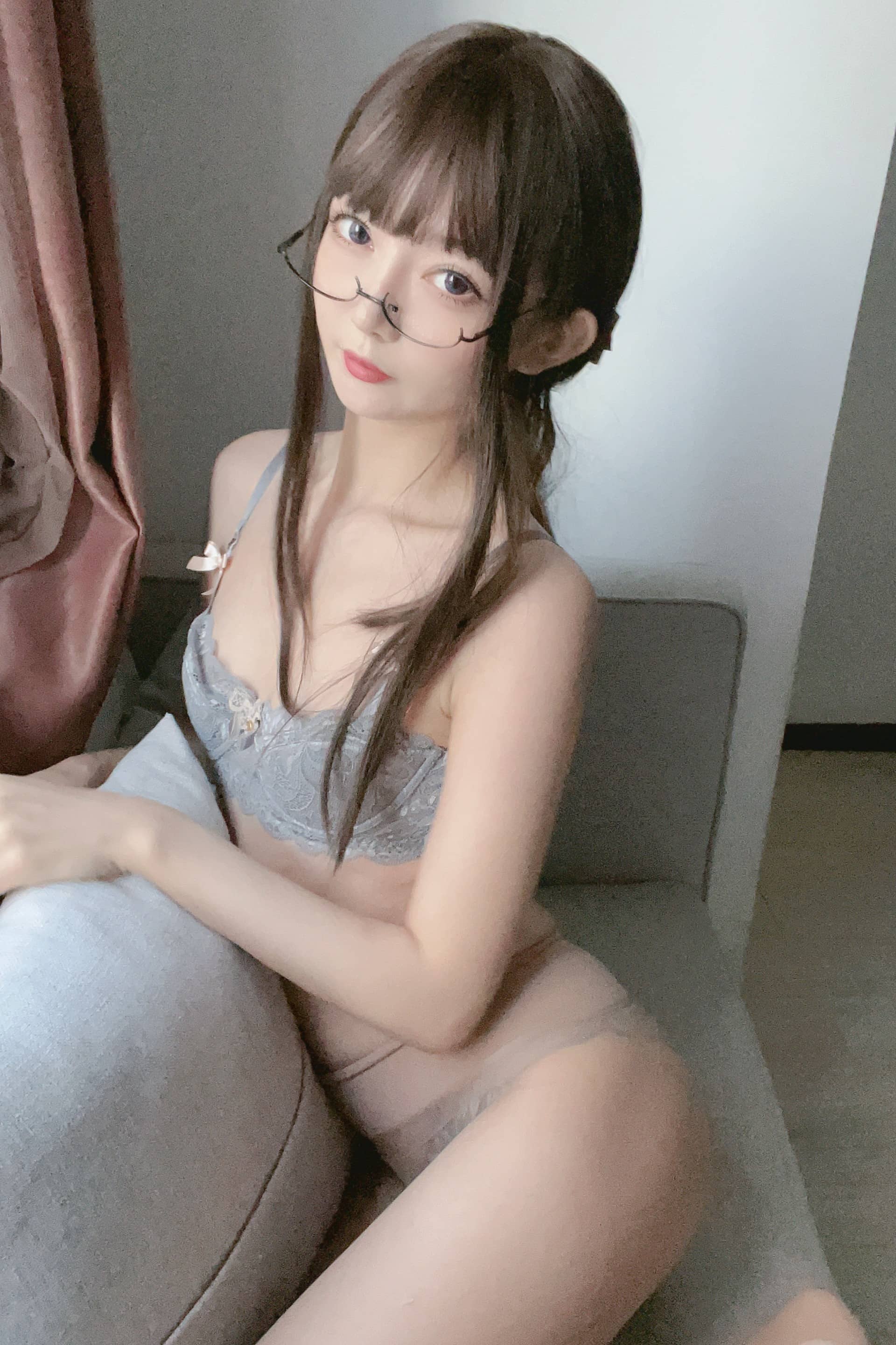 肉丝眼镜娘